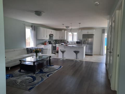 Cozy Room 2 in Ingersoll with High Speed Internet