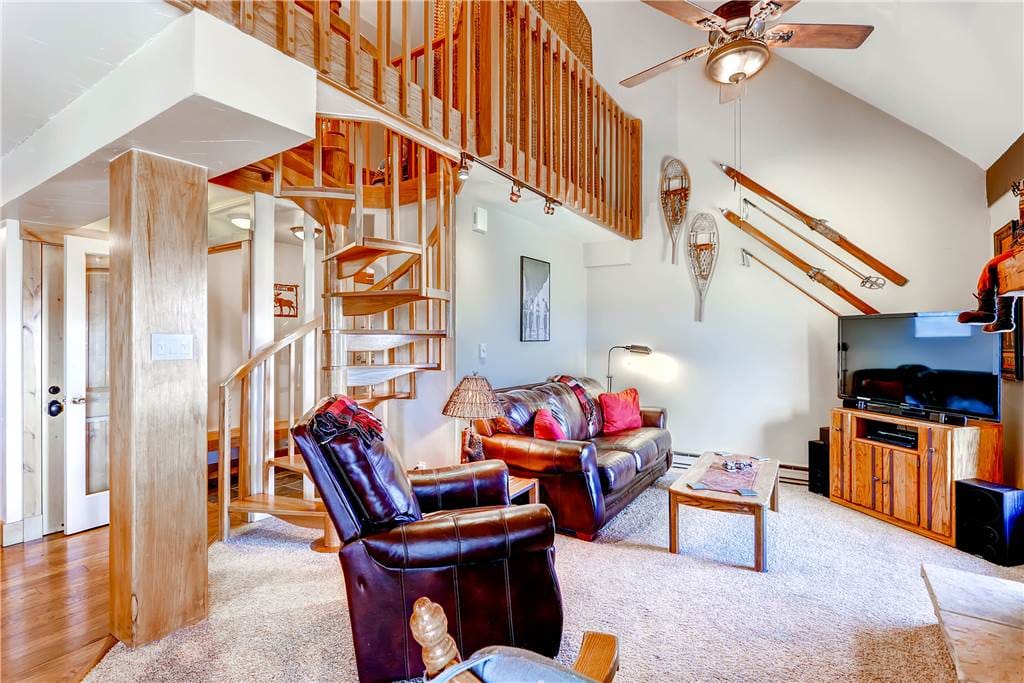 Couch,Furniture,Entertainment Center,Chair,Dining Room