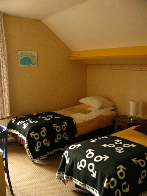 Nr. 2 Slaapkamer (2e verdieping)