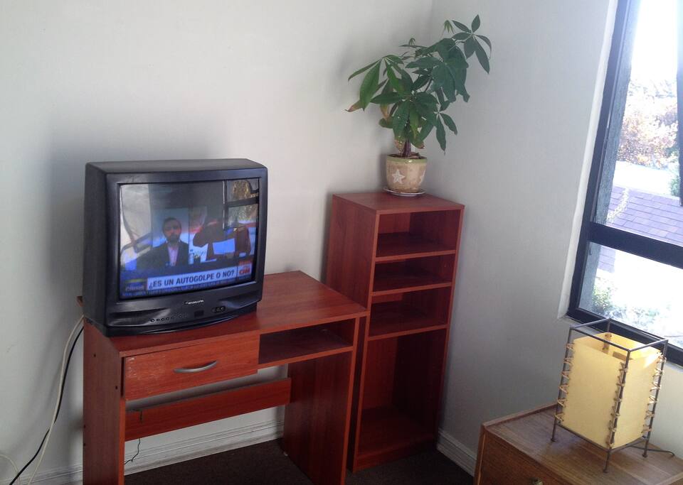 con Tv, Wifi y escritorio