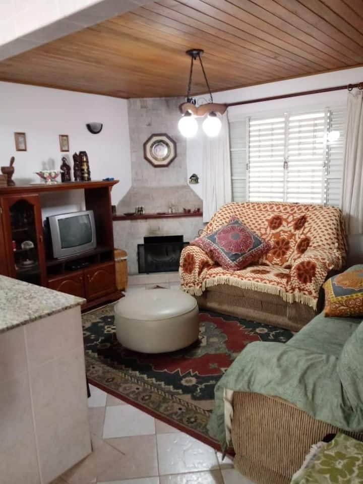 Sala de estar integrada con cocina