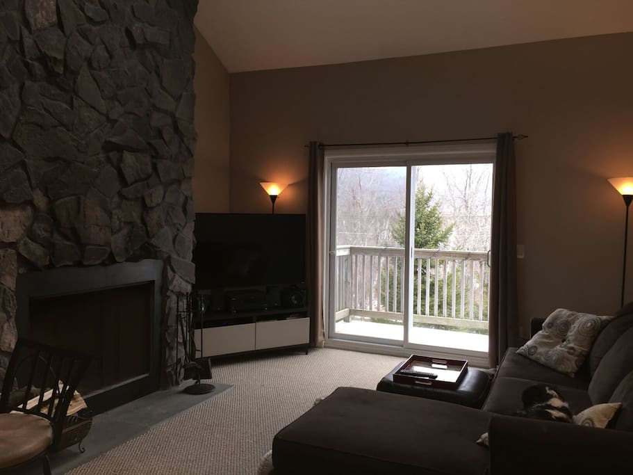 Fireplace, smart tv and front balcony