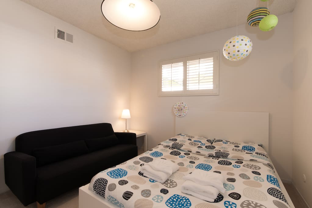 Comfortable Full-Sized Bed And Plush Couch!