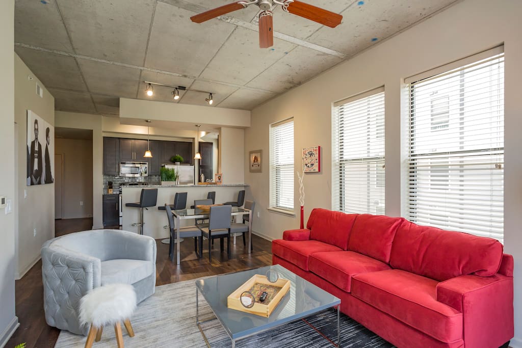 Bright, airy and spacious - the perfect living room