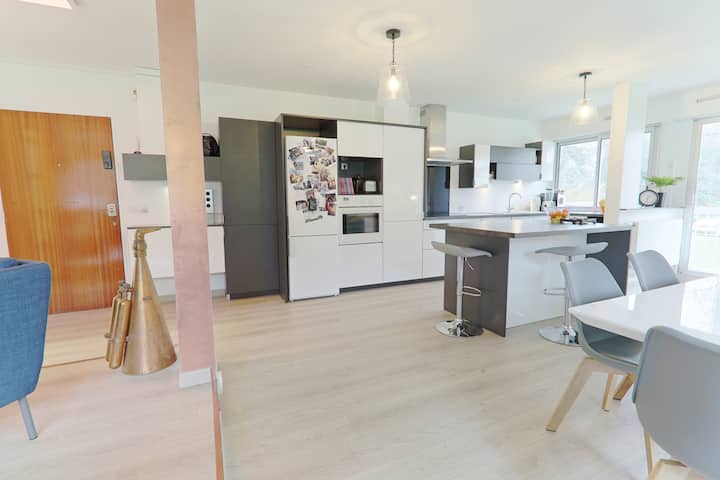 Big space, view on the park and a kid room