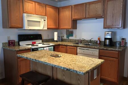 Downtown Jackson: Brookside