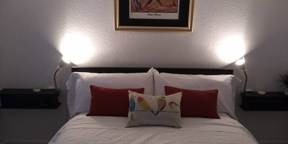 Private Studio Close to Airport