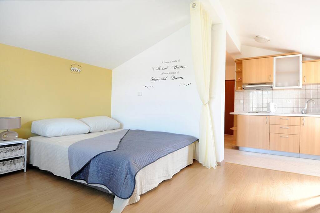 Living room, Surface: 13 m²
