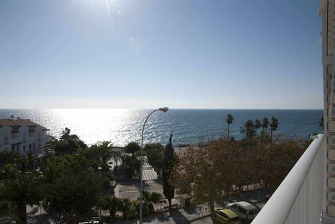 À la plage! Appartement avec vue magnifique sur la mer