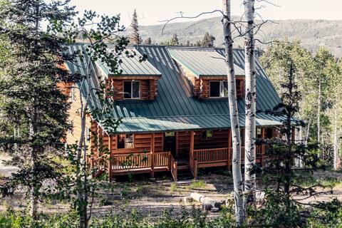 Lazy Moose Lodge - Your Park City Mountain Getaway