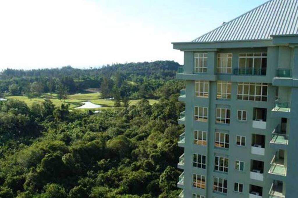 Golf course in front