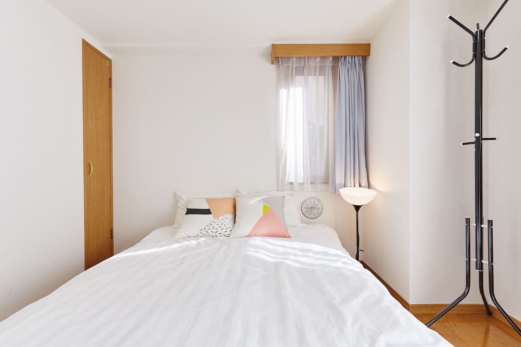 Clean and stylish room.