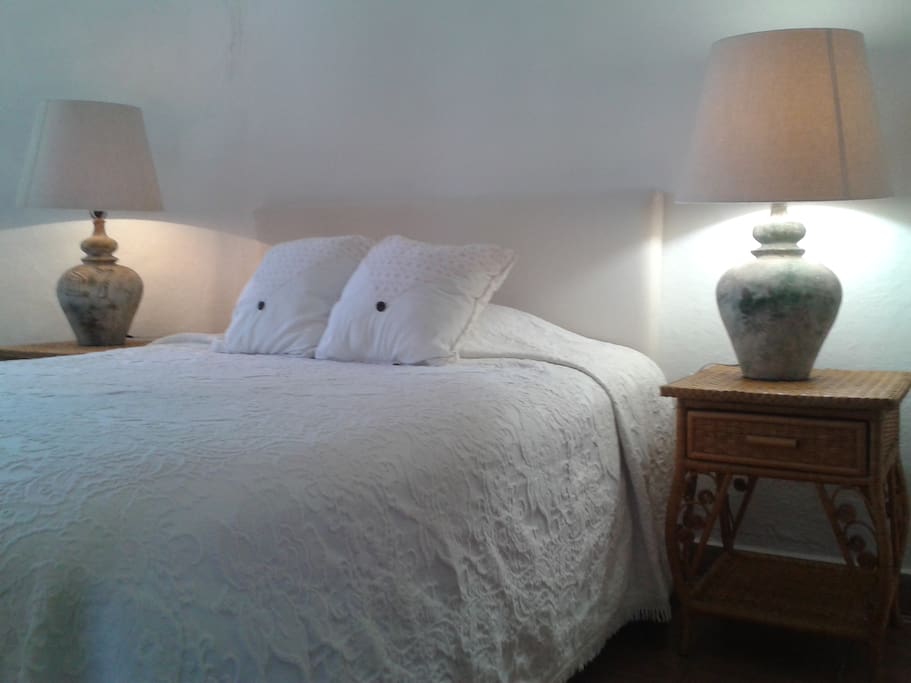 Double Bedroom (Upstairs)