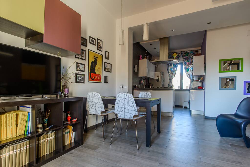 Zona living e cucina.
