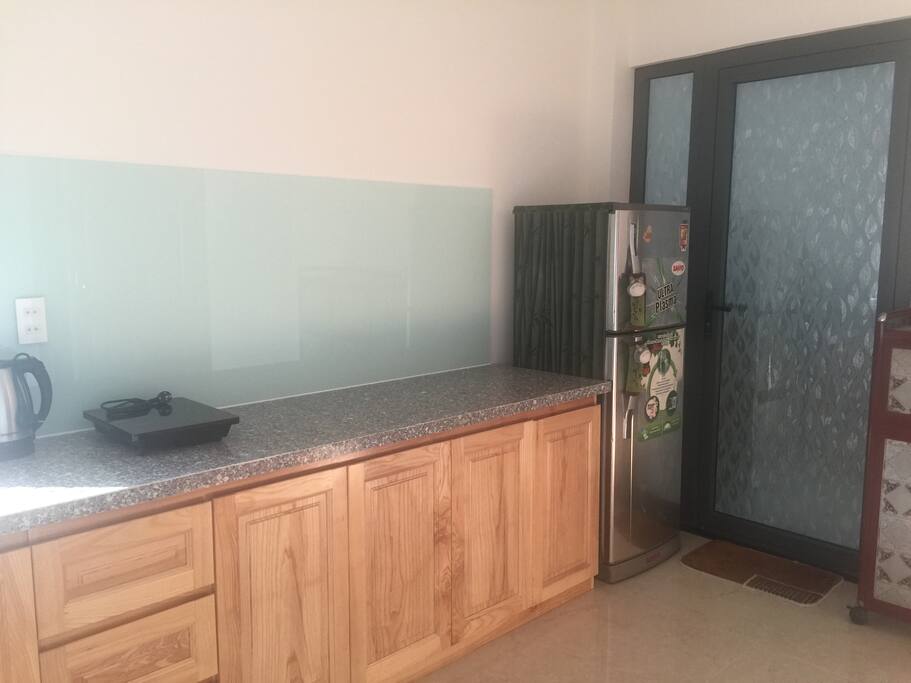 Kitchen cabinet