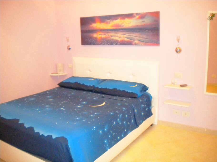 camera da letto, materasso anallergico e ortopedico