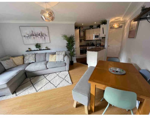 Lovely 2 bedroom condo