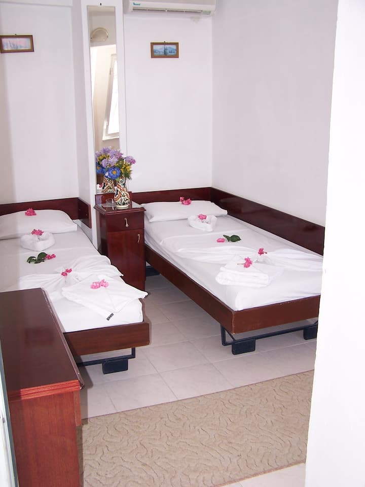 Güvenli ŞIrin Butik Pansiyon - Kuşadası