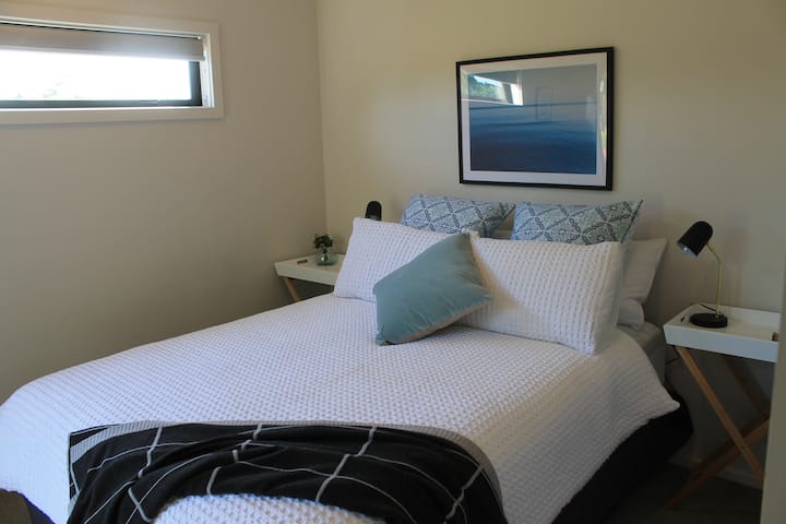 Bračni krevet (1,6x2)