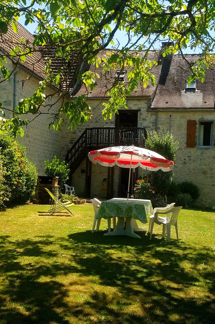 Typical quiet Lotoise house Houses for Rent in SaintGermainduBel