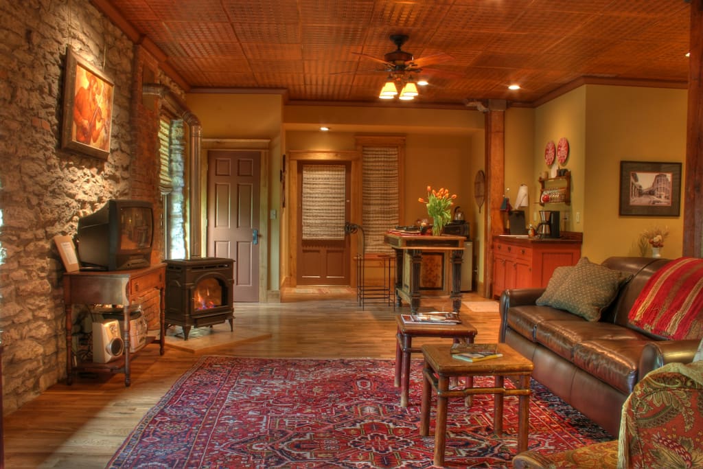 Over 800 square feet of relaxing space...