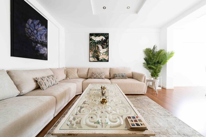 Shabby Chic 5 Mins Walk to Beach w/Huge Terrace gallery image 4