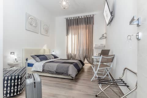 Scirocco Rooms - Tourist Harbor Accommodation