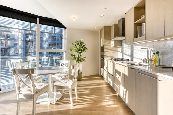 Waterfront View, Downtown, Skytrain, Convenient! - Vancouver