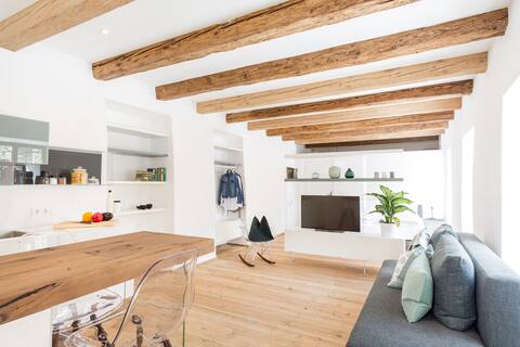 Stylish studio design apt in a historic farmhouse