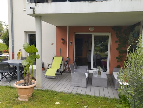 T2 with garden, near Groupama Stadium and Eurexpo