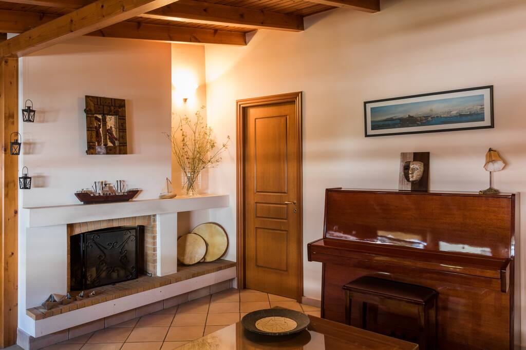 Homey Loft In Halandri No Extra Fees Near Metro 