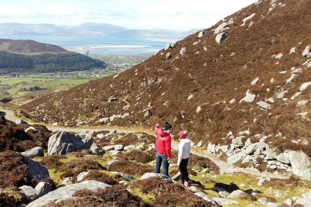 Views from Caragh Lake to Rossbeigh beach through the mountains