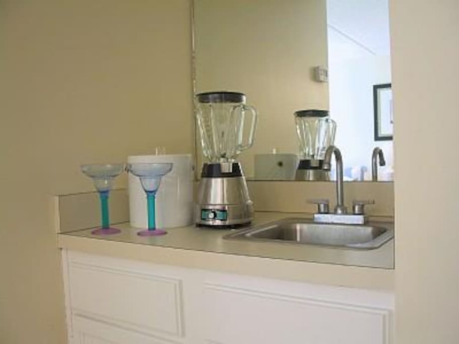 Wet Bar Area