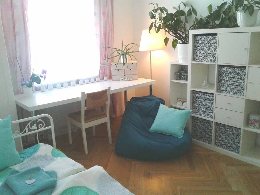 großer Schreibtisch / great desk