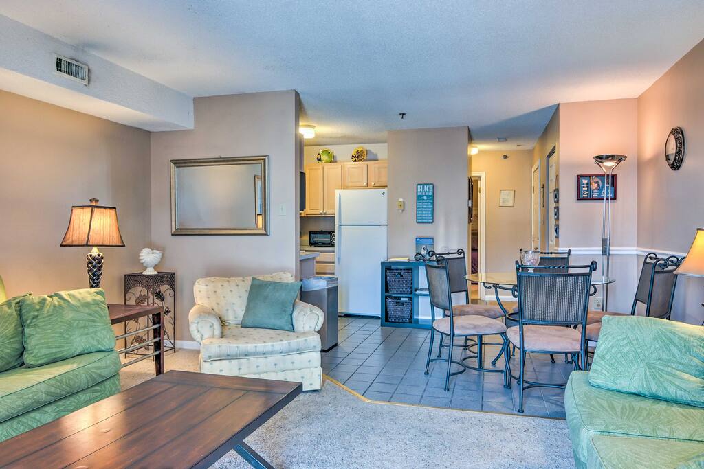Inside the condo is 1 bedroom, 1 bathroom and sleeping for 6!