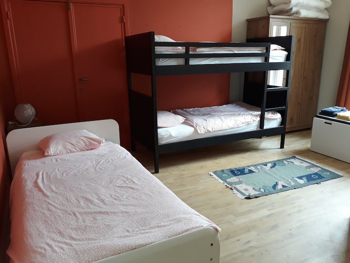 camera con 4 letti singoli