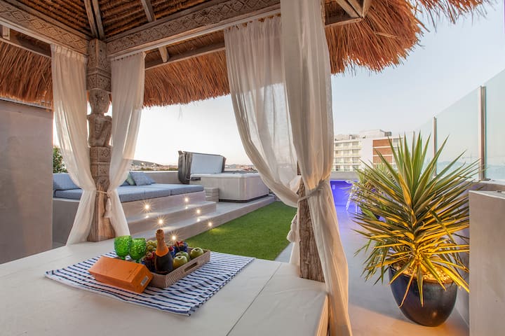 Penthouse Chill Terrace, Sea View & Jacuzzi,Ibiza