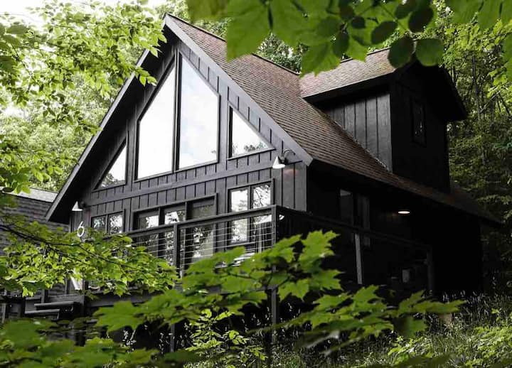 Modern cabin in Harbor Springs, MI Cabins for Rent in Harbor Springs