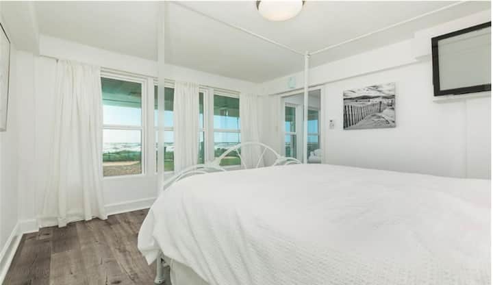 Master au rez-de-chaussée avec vue sur l'océan