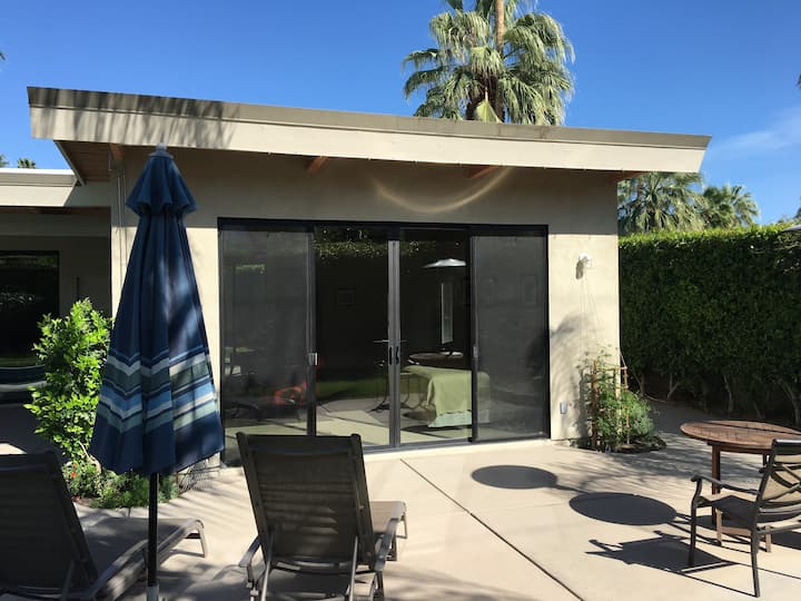 Ps Relaxation Realness Little Beverly Hills Casita - Palm Springs, CA