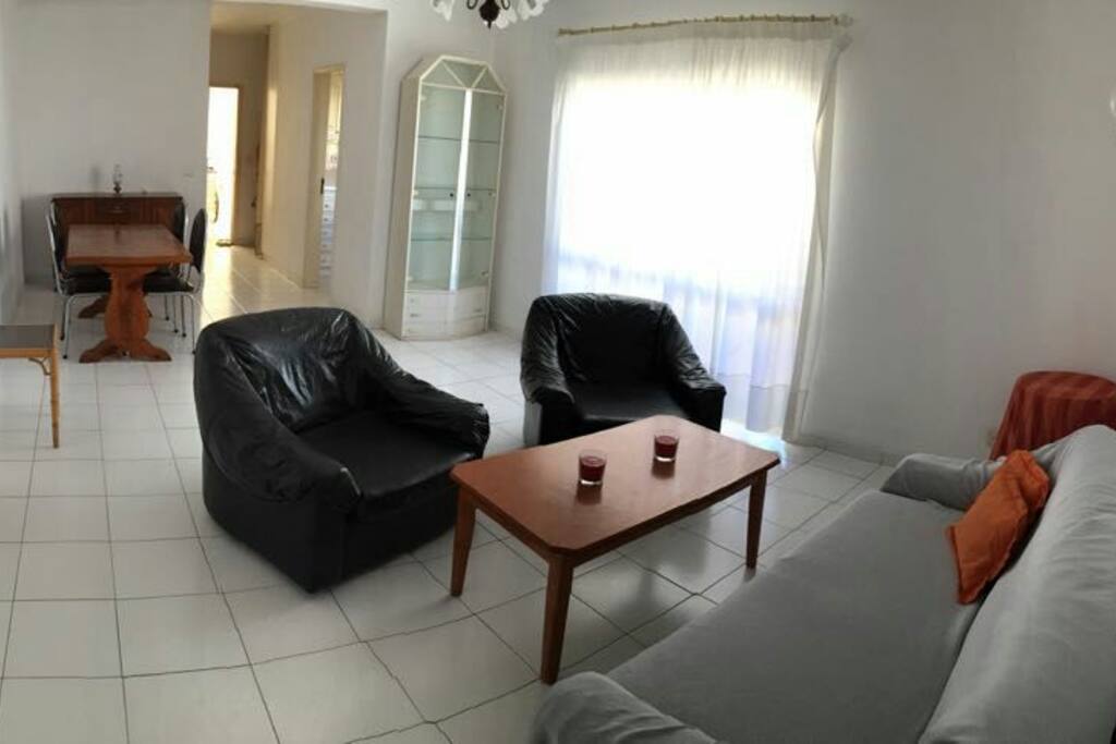 salon donnant sur le balcon