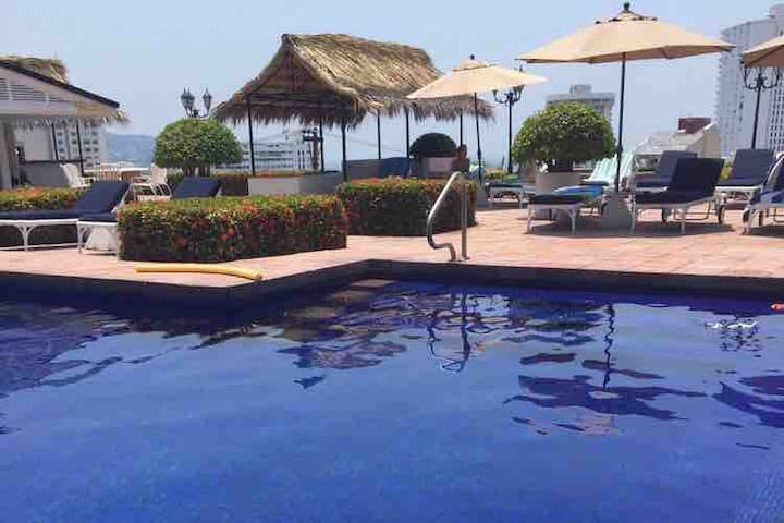 Hermoso Departamento con  gran alberca y jardín