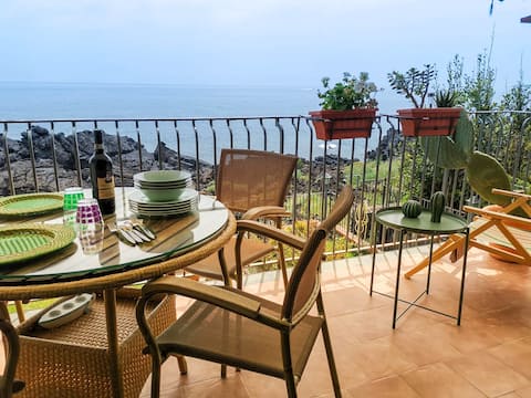 House on the sea in Sicily, Acireale-Stazzo