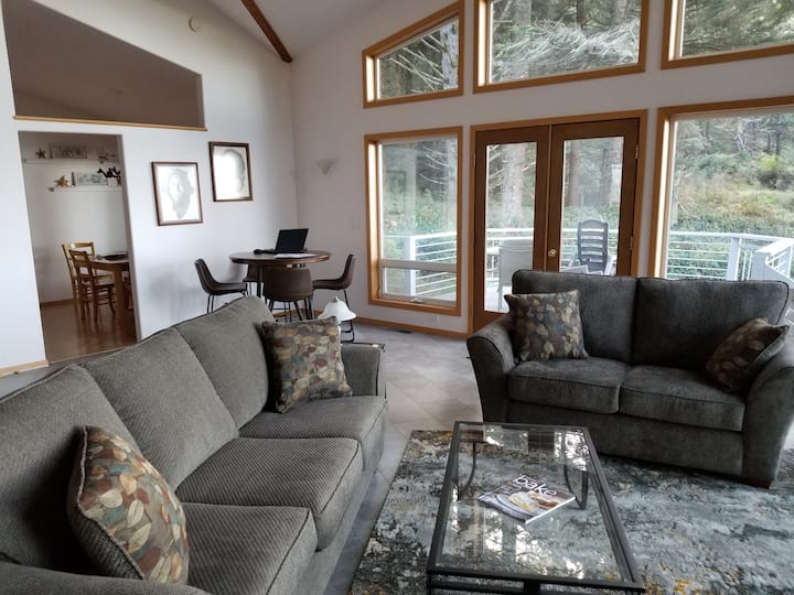 The Beach House At Shelter Cove - Agate Beach, Port Orford