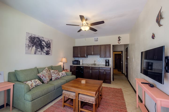 Ocean View Queen Suite #3 in San Pedro