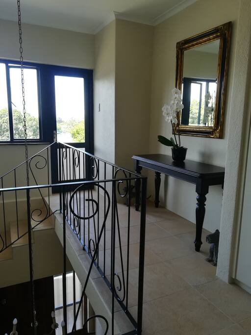 Landing leading to bedrooms