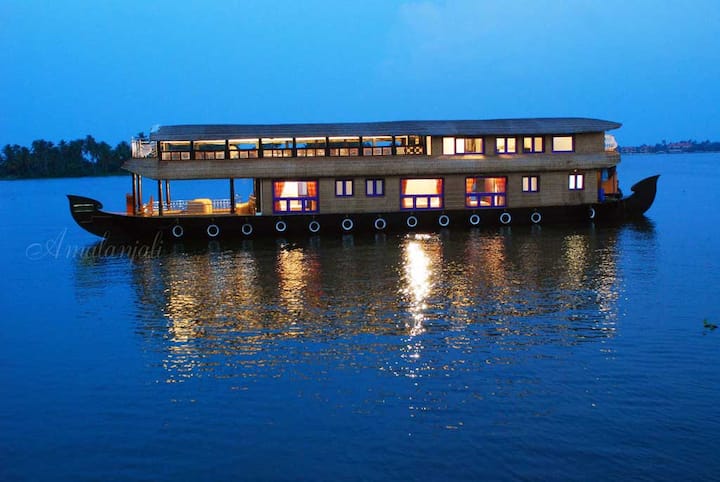 5 Bedroom House Boat at Backwaters of Kerala