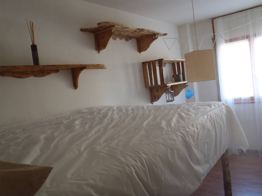 Cama doble en altillas /Lit double "haut"/ high doble bed