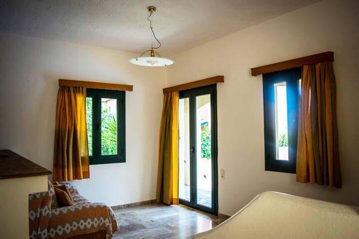 Nine Muses Villas (Erato) gallery image 5