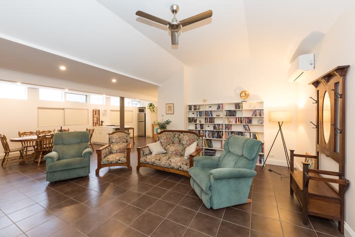 The Tea Gardens Cottage - Magical Waterfall Oasis - Stirling